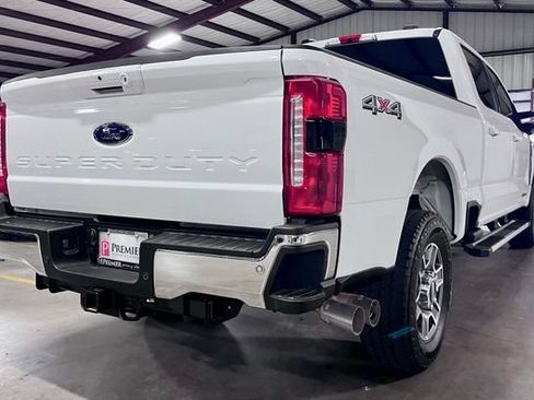 Used 2026 Ford F250 Lariat AWD/4WD image 3