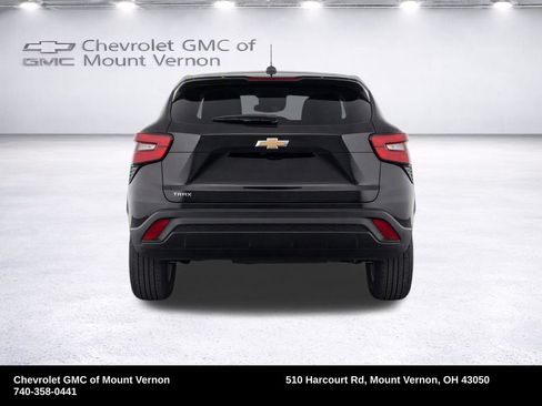 Used 2024 Chevrolet Trax LS FWD image 27