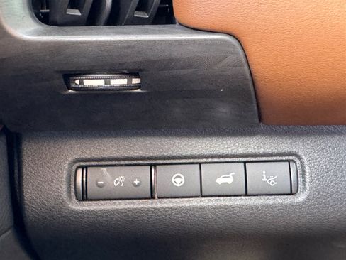 New 2026 Nissan Pathfinder Platinum AWD/4WD image 21