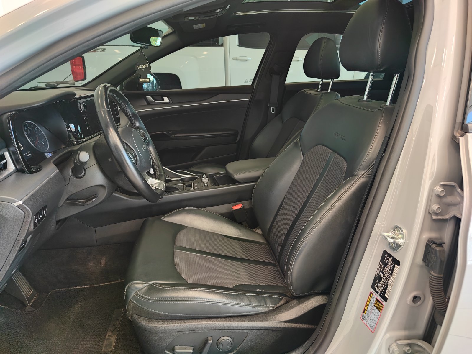 Used 2023 Kia K5 GT-Line AWD/4WD image 6