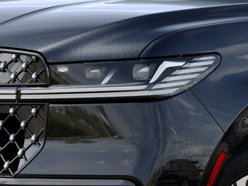 New 2027 Lincoln Navigator Black Label AWD/4WD image 18