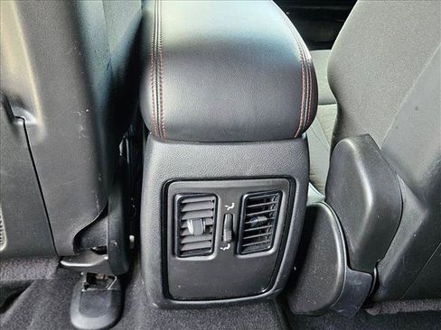 Used 2025 Dodge Durango GT AWD/4WD image 18