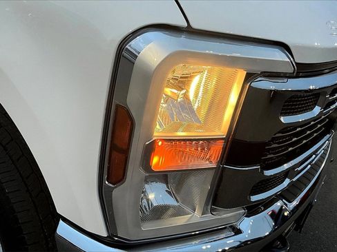 Used 2024 Ford F250 XLT image 30