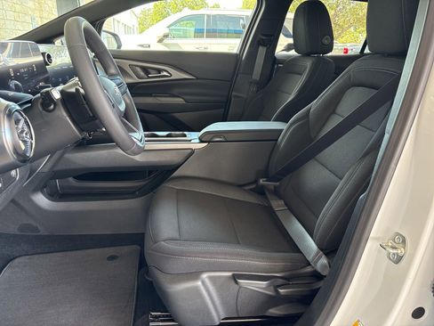 New 2026 Chevrolet Equinox EV LT image 10