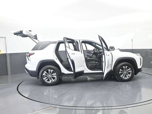 Used 2026 Chevrolet Equinox LT FWD image 73