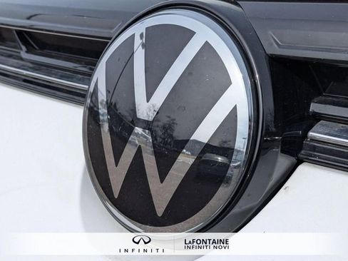 Used 2025 Volkswagen Taos S image 9