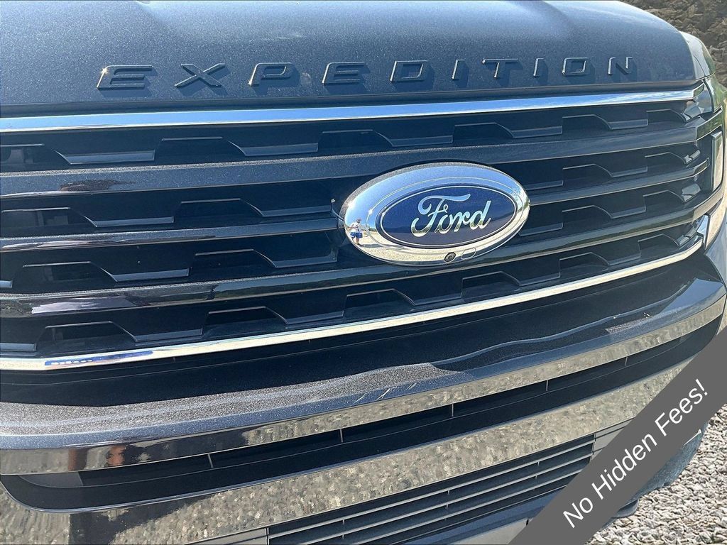 Used 2019 Ford Expedition Limited w/ Equipment Group 303A AWD/4WD image 28