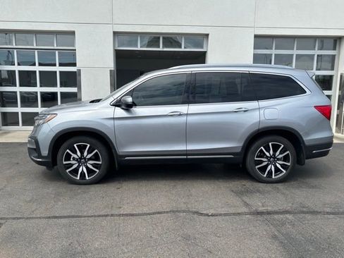 Used 2021 Honda Pilot Touring image 3