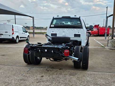 New 2025 Ford F450 XL image 2