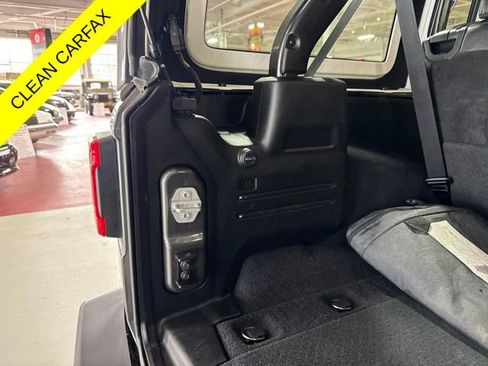 Used 2019 Jeep Wrangler Unlimited Sahara w/ Quick Order Package 24M Moab AWD/4WD image 33