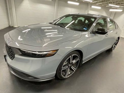 Certified 2025 Honda Accord Sport image 1