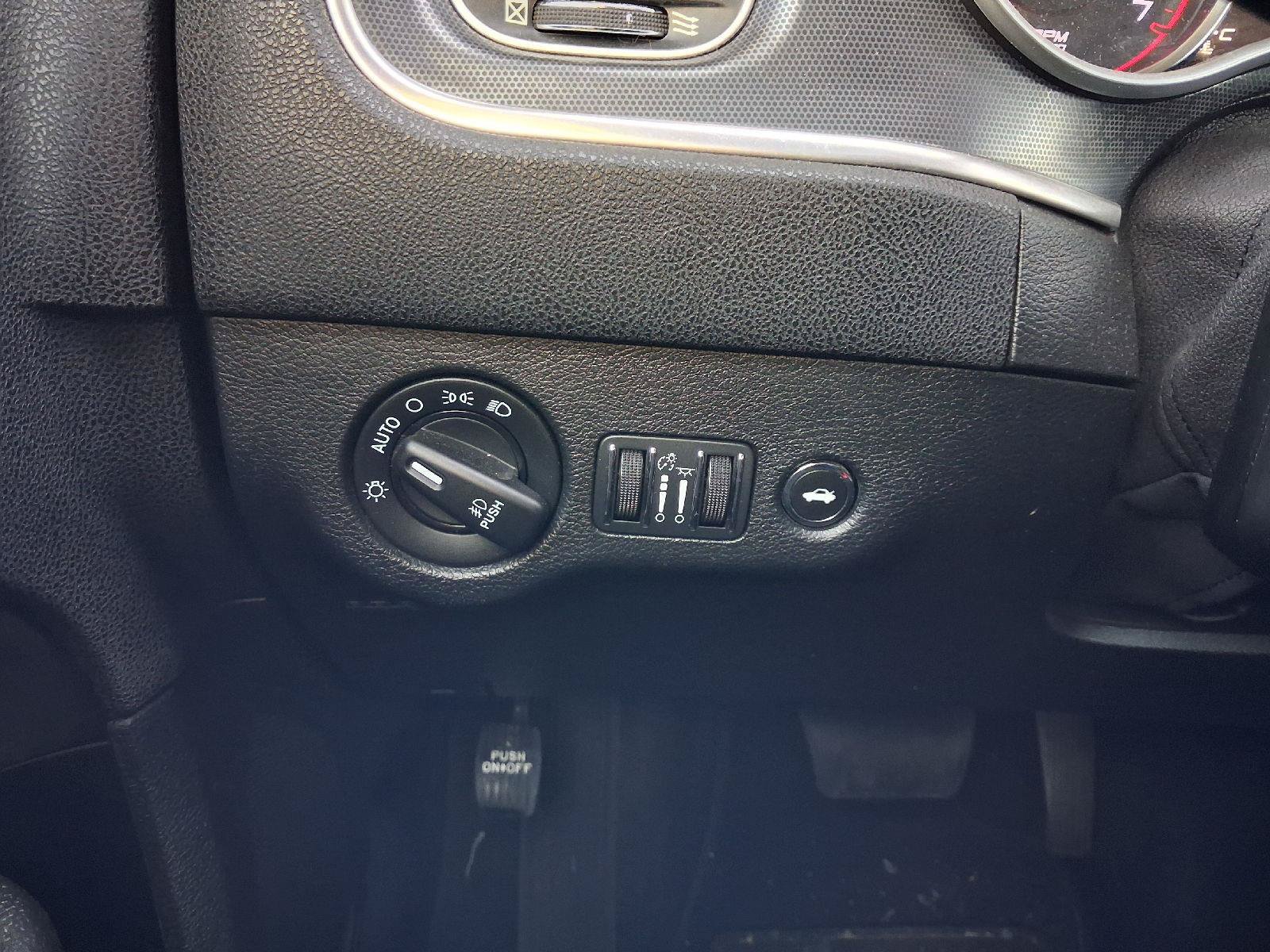 Used 2018 Dodge Charger SXT Plus w/ Beats Audio Group RWD image 34