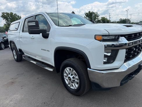 Used 2020 Chevrolet Silverado 2500 LT AWD/4WD image 12