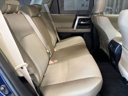 Certified 2020 Toyota 4Runner SR5 AWD/4WD image 36
