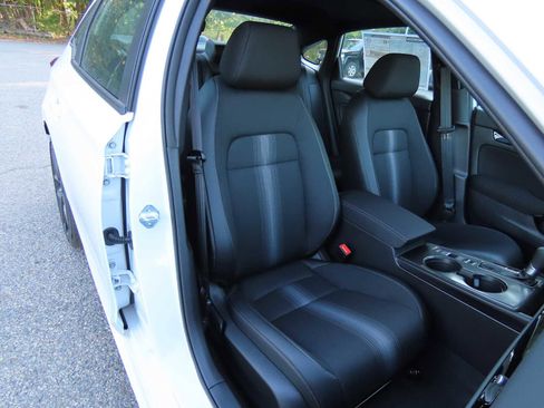 New 2026 Honda Civic Sport image 17