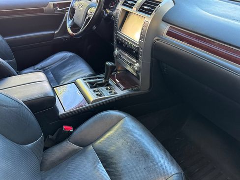 Used 2018 Lexus GX 460 Luxury w/ Preferred Accessory Package AWD/4WD image 19