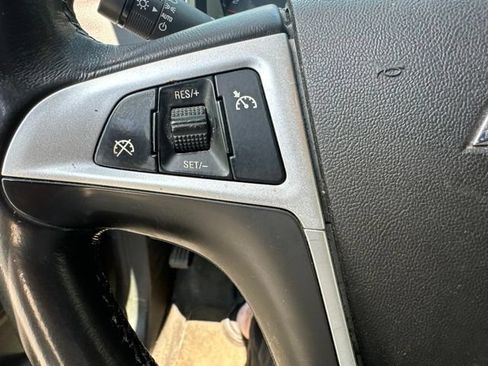 Used 2012 Chevrolet Equinox LT FWD image 15