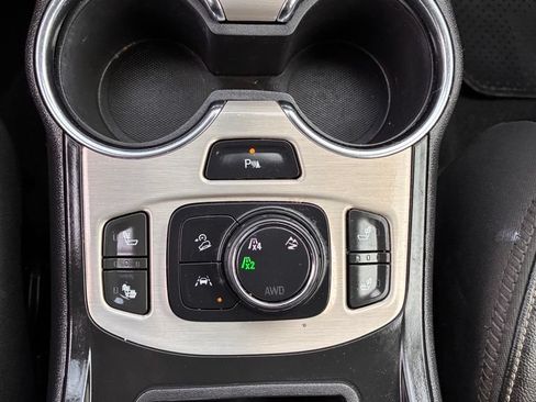 Used 2023 GMC Terrain Denali AWD/4WD image 39