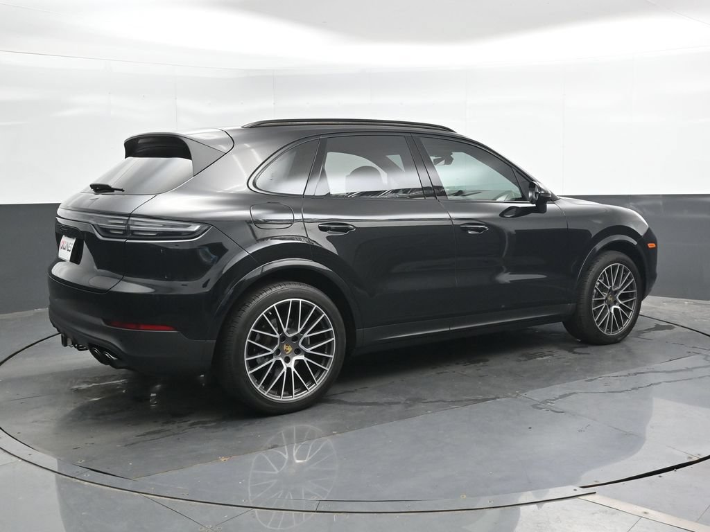 Used 2023 Porsche Cayenne AWD/4WD image 4