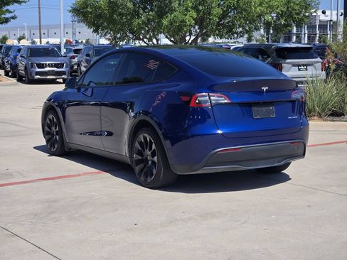 Used 2023 Tesla Model Y Long Range AWD/4WD image 3