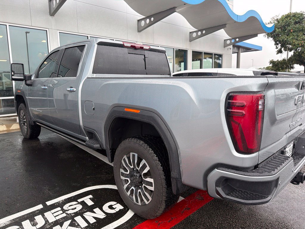 Used 2025 GMC Sierra 2500 Denali Ultimate w/ Max Trailering Package AWD/4WD image 6