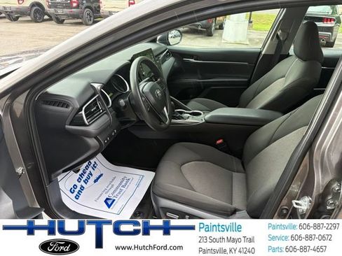 Used 2022 Toyota Camry LE FWD image 9