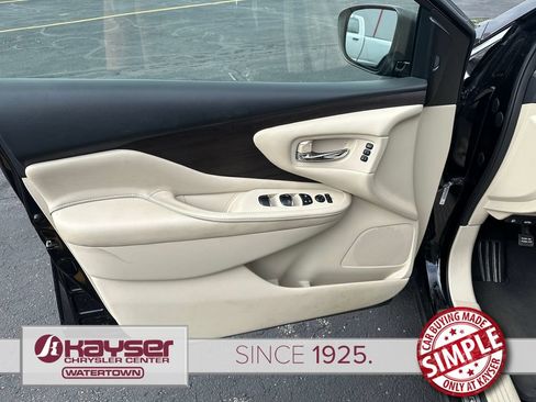 Used 2019 Nissan Murano Platinum w/ Cargo Package FWD image 8