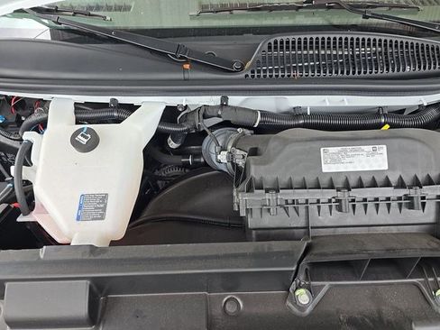 Used 2025 Chevrolet Express 3500 LT w/ LT Preferred Equipment Group RWD image 17