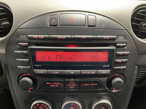 Used 2012 MAZDA MX-5 Miata Touring image 16