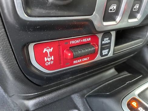 Used 2022 Jeep Wrangler Rubicon w/ LED Lighting Group AWD/4WD image 23