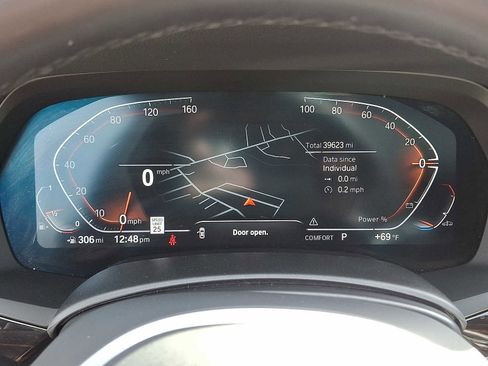 Used 2023 BMW X6 xDrive40i w/ Executive Package image 21