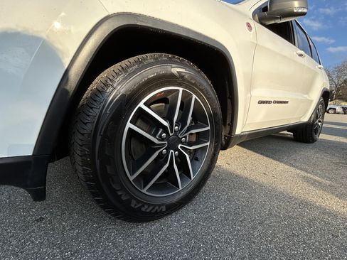 Used 2020 Jeep Grand Cherokee Trailhawk AWD/4WD image 18