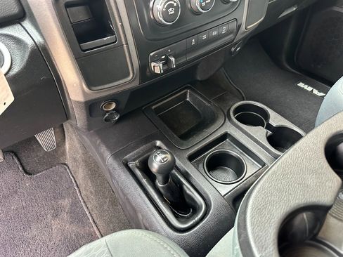 Used 2018 RAM 2500 Tradesman w/ Chrome Appearance Group image 20