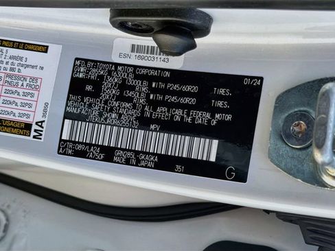 Used 2024 Toyota 4Runner Limited AWD/4WD image 42