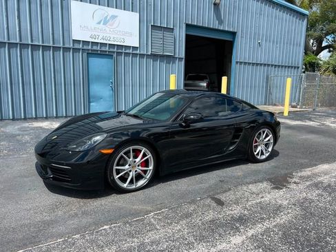 Used 2020 Porsche 718 Cayman S w/ Sport Chrono Package image 73