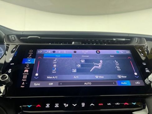 Used 2026 Jeep Grand Cherokee Summit w/ Adv Protech Group IV AWD/4WD image 30