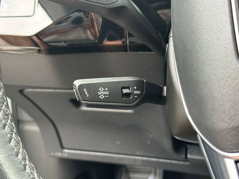 Used 2024 Audi Q8 e-tron Premium Plus w/ Premium Plus Package image 52