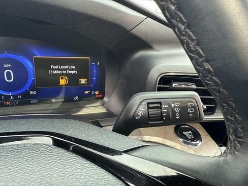 Used 2023 Ford Explorer Platinum w/ Technology Package AWD/4WD image 39