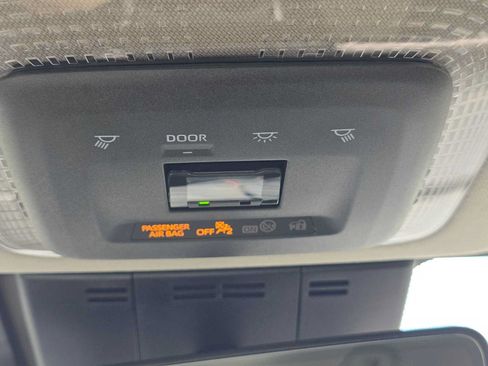 Certified 2026 Toyota Prius XLE FWD image 32