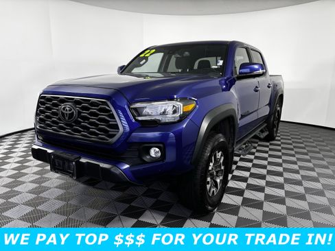 Used 2022 Toyota Tacoma TRD Off-Road image 2