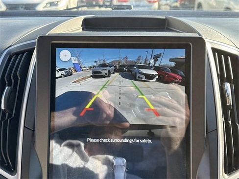 Used 2023 Ford Edge SEL image 26