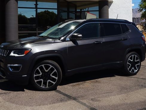 Used 2018 Jeep Compass Limited w/ Navigation Group image 4