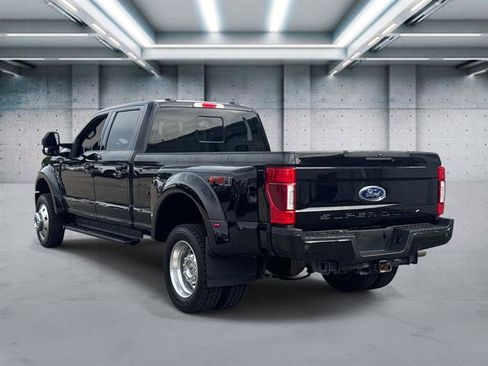 Certified 2022 Ford F450 Lariat w/ FX4 Off-Road Package image 28