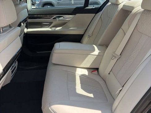 Used 2017 BMW 740i xDrive AWD/4WD image 6