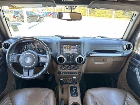 Used 2017 Jeep Wrangler Unlimited Sahara w/ Max Tow Package image 12