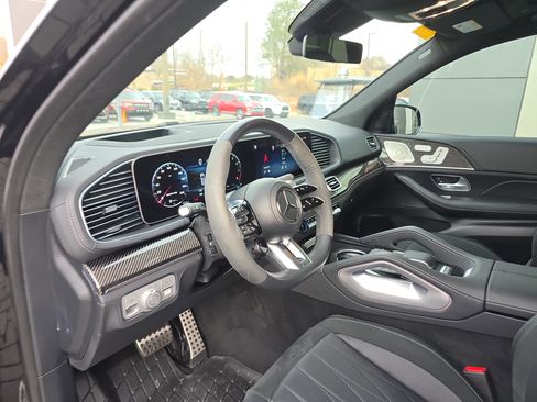 Used 2024 Mercedes-Benz GLS 63 AMG 4MATIC image 25