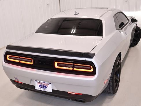 Used 2022 Dodge Challenger SRT Hellcat w/ Plus Package RWD image 38
