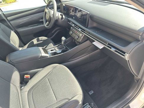 New 2026 Hyundai Tucson SE image 23