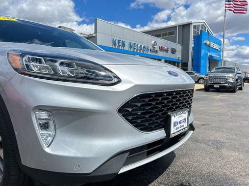 Used 2020 Ford Escape Titanium AWD/4WD image 4