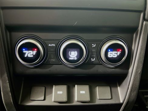 Used 2024 Land Rover Defender 130 X-Dynamic SE image 26